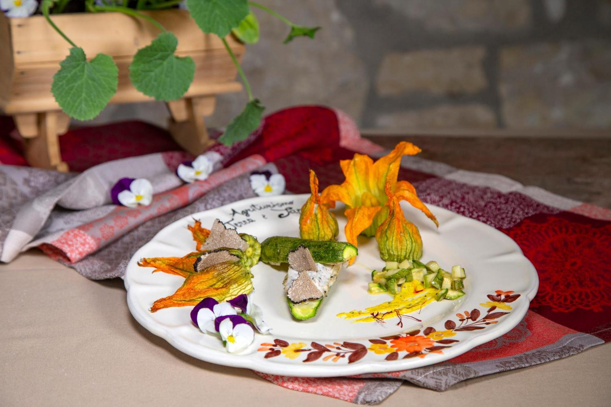 Agriturismo Terra E Sapori Campodipietra Екстериор снимка