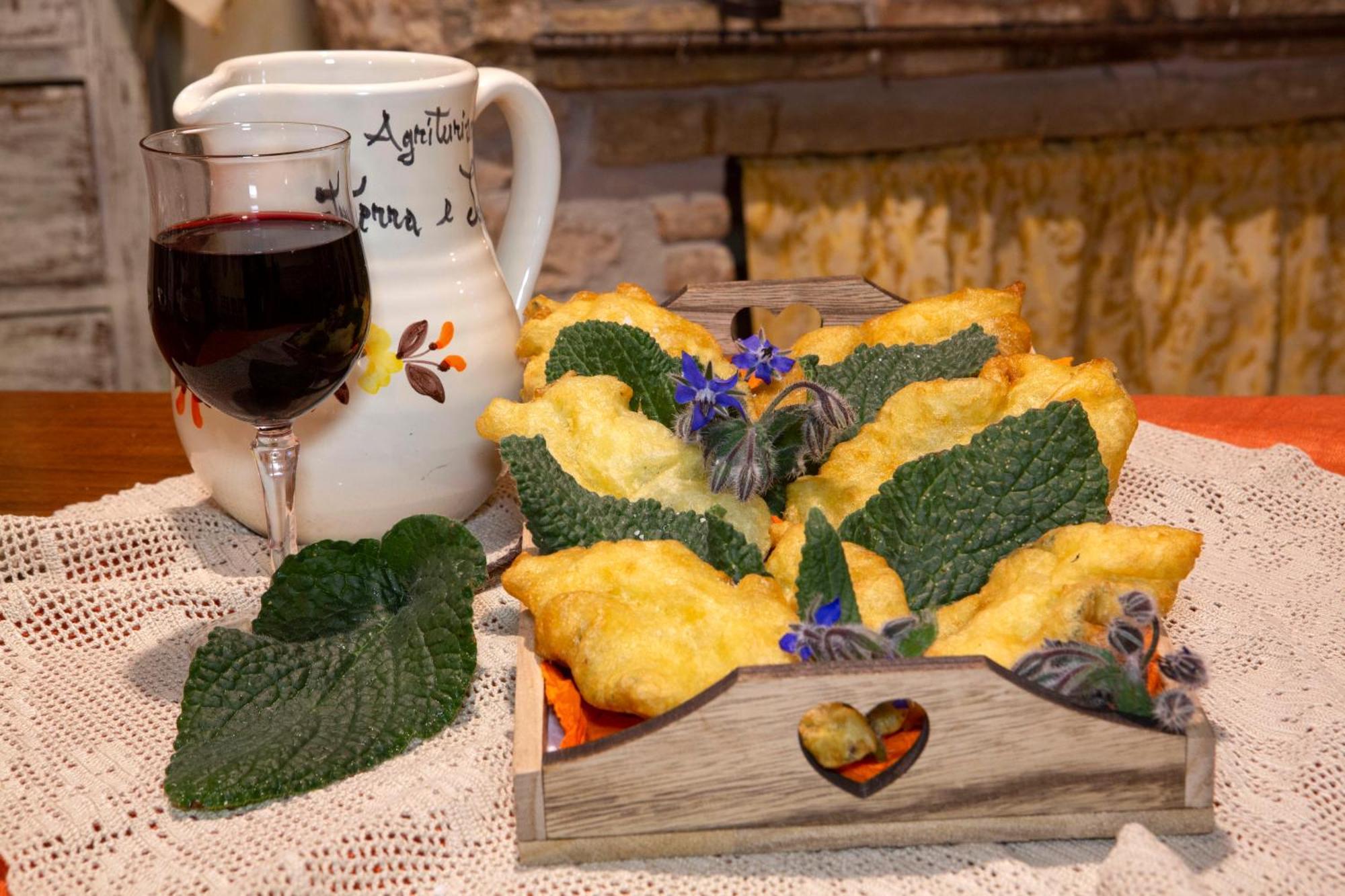 Agriturismo Terra E Sapori Campodipietra Екстериор снимка