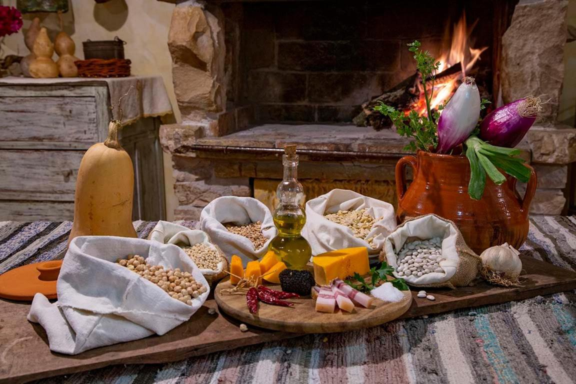 Agriturismo Terra E Sapori Campodipietra Екстериор снимка
