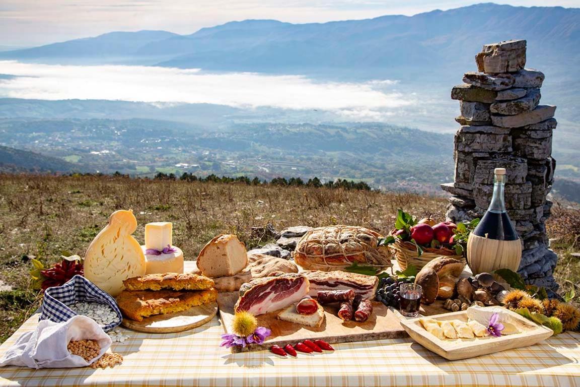 Agriturismo Terra E Sapori Campodipietra Екстериор снимка